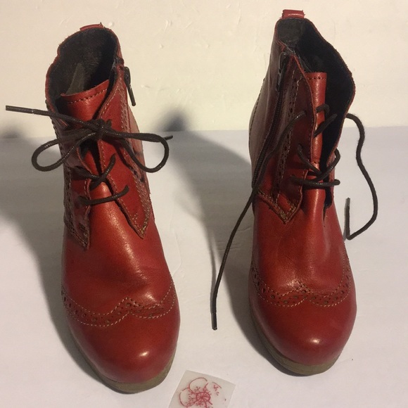 ERIC MICHAEL LEATHER WEDGE BOOTIE - Red - Picture 1 of 5